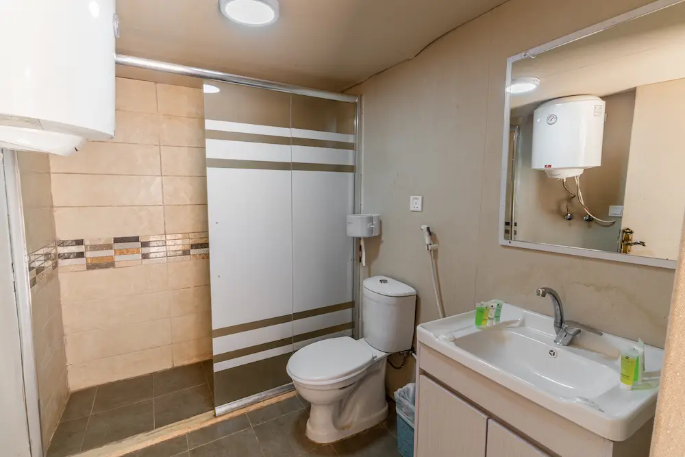 Family Suite bathroom